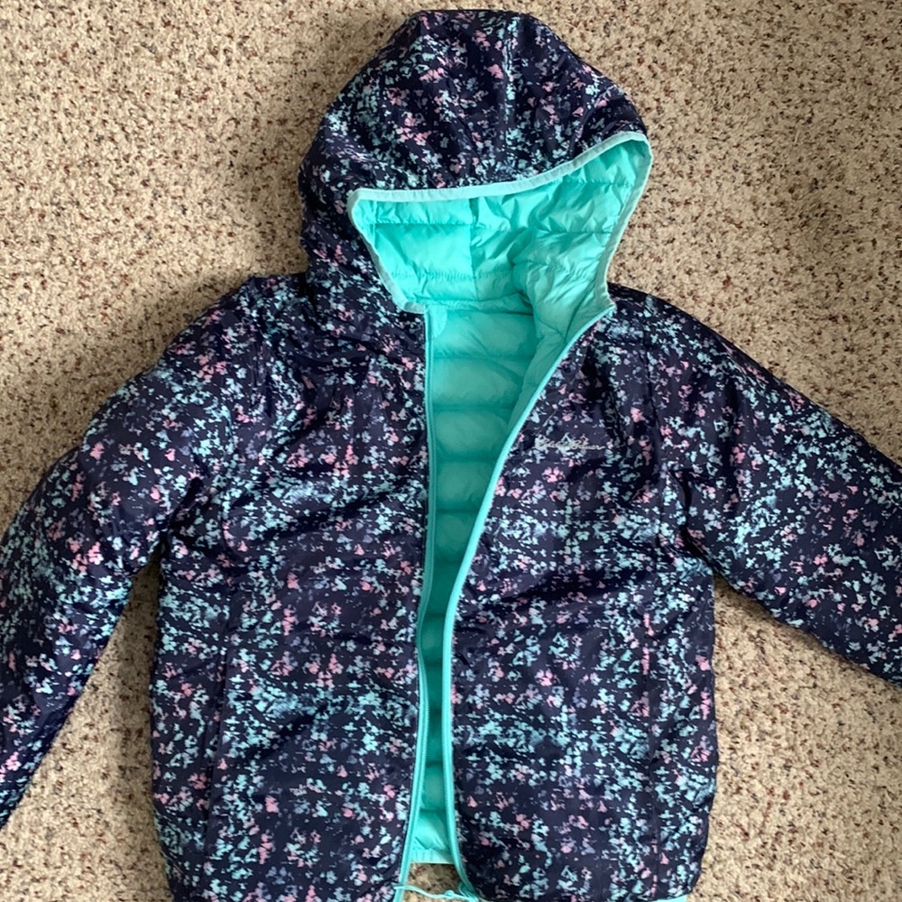 Reversible eddie bauer puffy coat for girls. Size 8/10